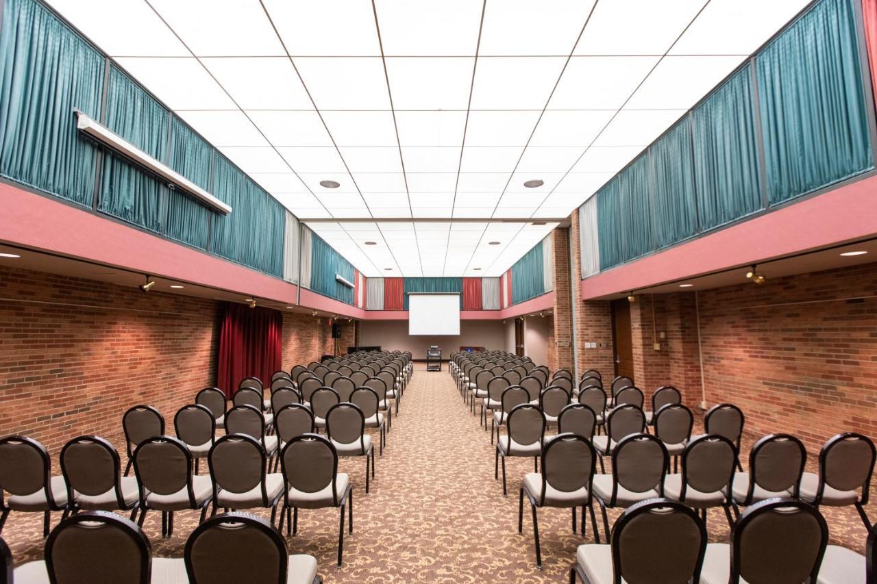 Hillsdale College Dow Hotel And Conference Center Extérieur photo